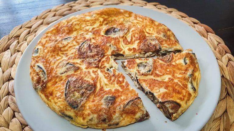 Tortilla de berenjena y queso crema